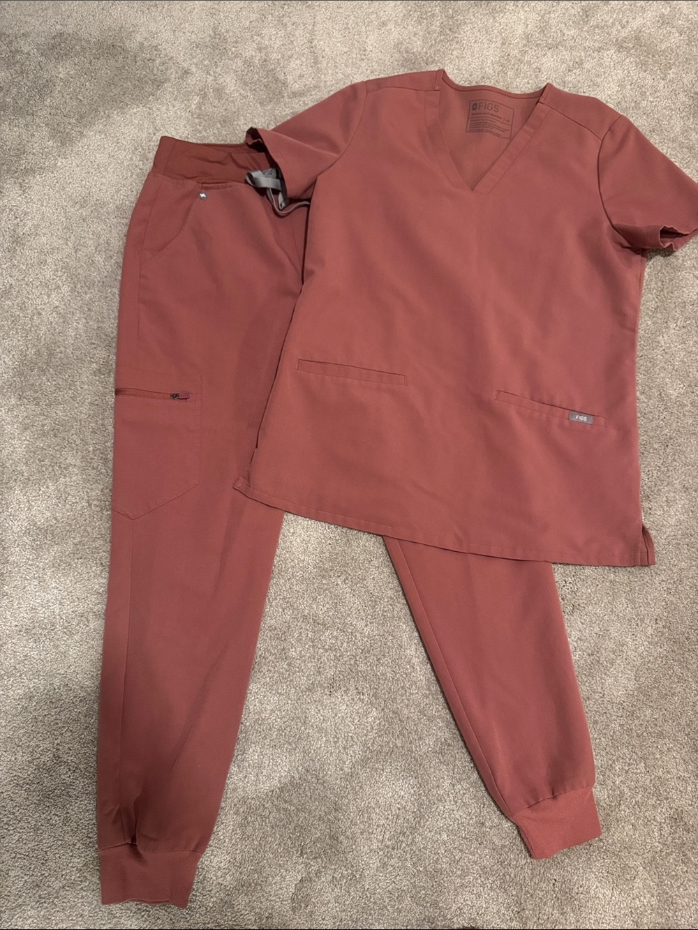 Figs mauve Jogger Scrub Set